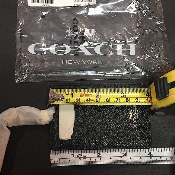 (UNISEX) COACH - ID LANYARD BLACK LEATHER (NWT) - Picture 13 of 15